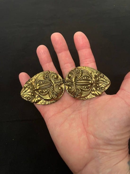 Antique Revival Clothing Buckle Brass Ornate main image 5
